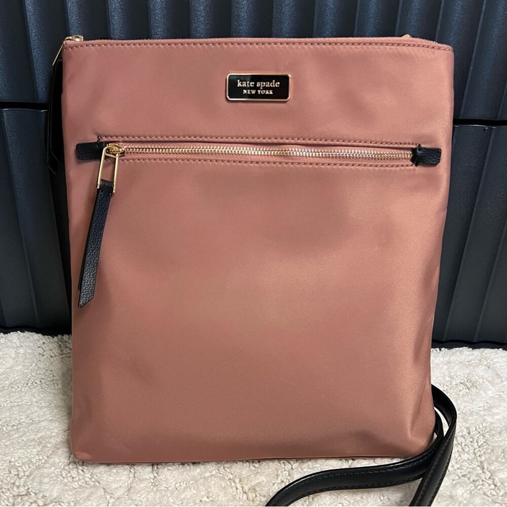 Kate Spade Dawn Flat Crossbody Bag Purse in Sparrow Mauve/Blush & Black